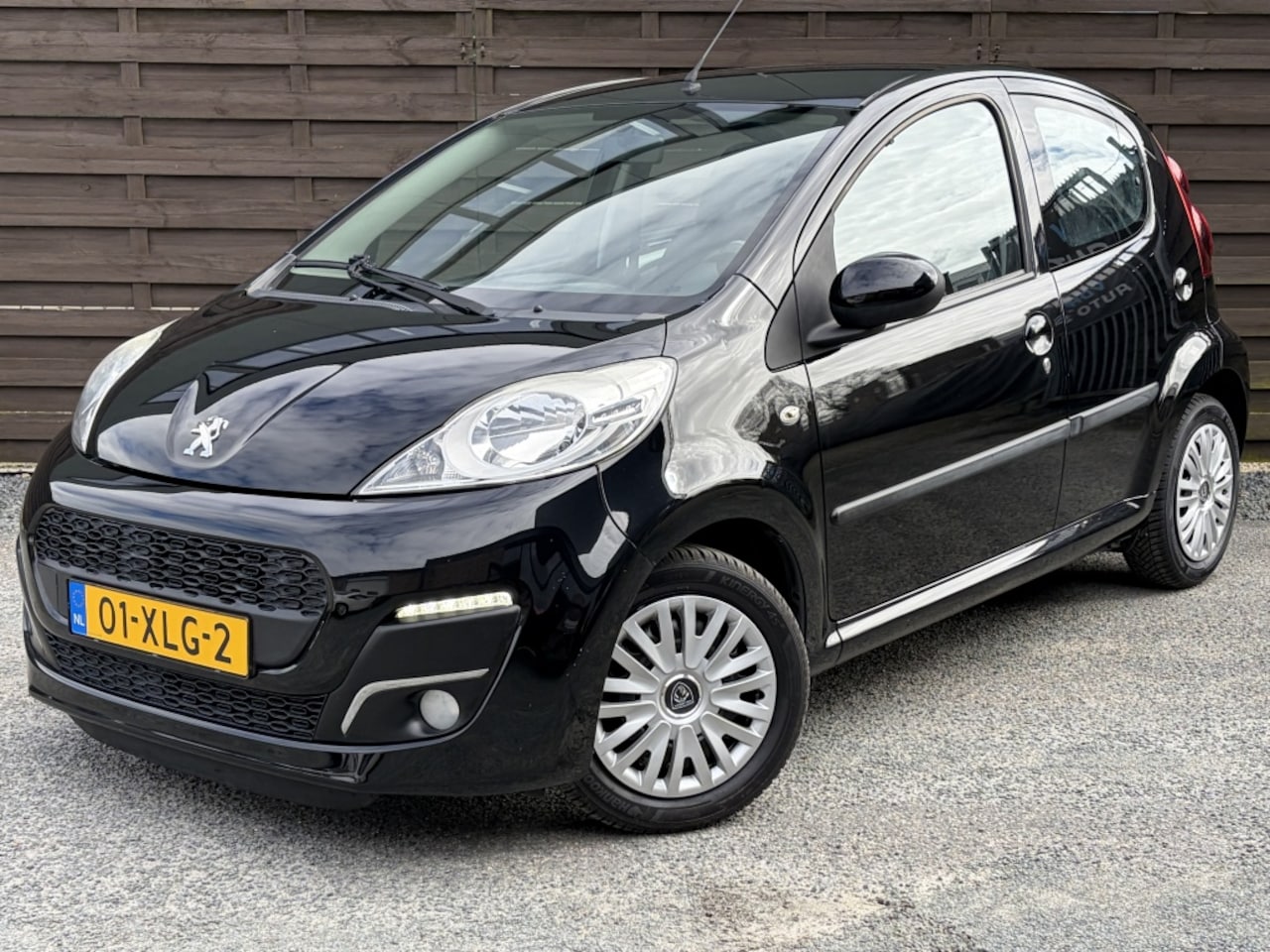 Peugeot 107 - 1.0 Active / Automaat / Airco / EL / NAP - AutoWereld.nl