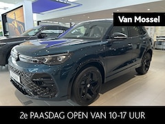 Volkswagen Tiguan - 1.5 eHybrid R-Line Edition 204 pk | Black Pakket | Panorama dak | Stoelverwarming/stuur |