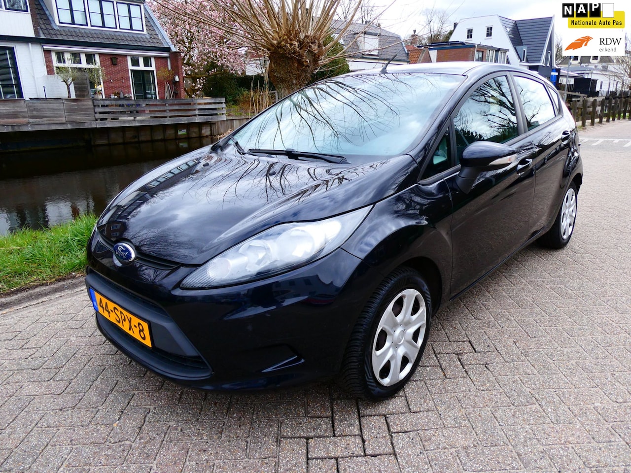Ford Fiesta - 1.25 Limited 4-Cilinder 5-deurs Airco Trekhaak Historie - AutoWereld.nl