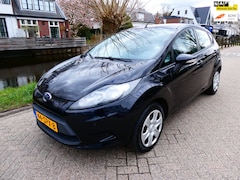 Ford Fiesta - 1.25 Limited 4-Cilinder 5-deurs Airco Trekhaak Historie