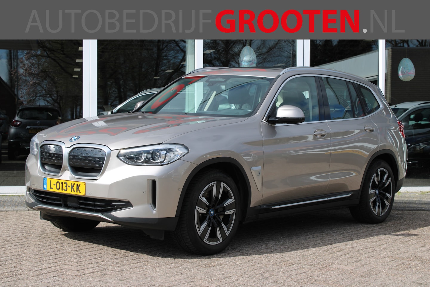 BMW iX3 - 80 kWh //Pano//Leer//Memory!! - AutoWereld.nl