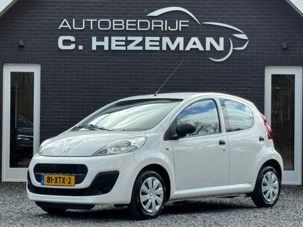 Peugeot 107 - 1.0 Blue Lease Airco 5 Deurs inruilkoopje Nieuwe APK! Goed onderhouden - AutoWereld.nl