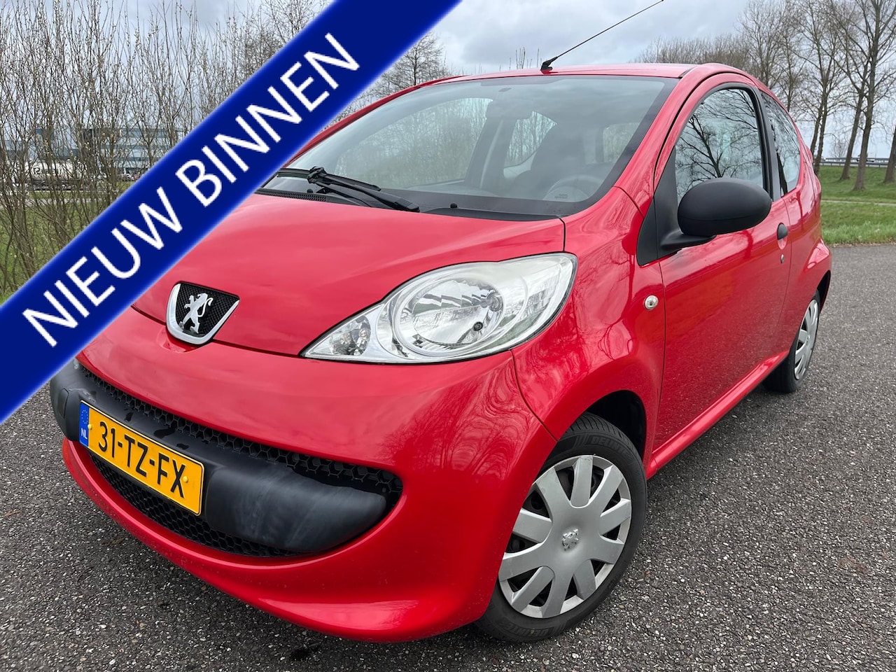 Peugeot 107 - 1.0-12V XR 1.0-12V XR - AutoWereld.nl
