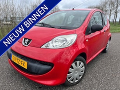 Peugeot 107 - 1.0-12V XR