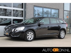 Volvo V60 - 1.6 T3 Kinetic Trekhaak Cruise Control Climate Control