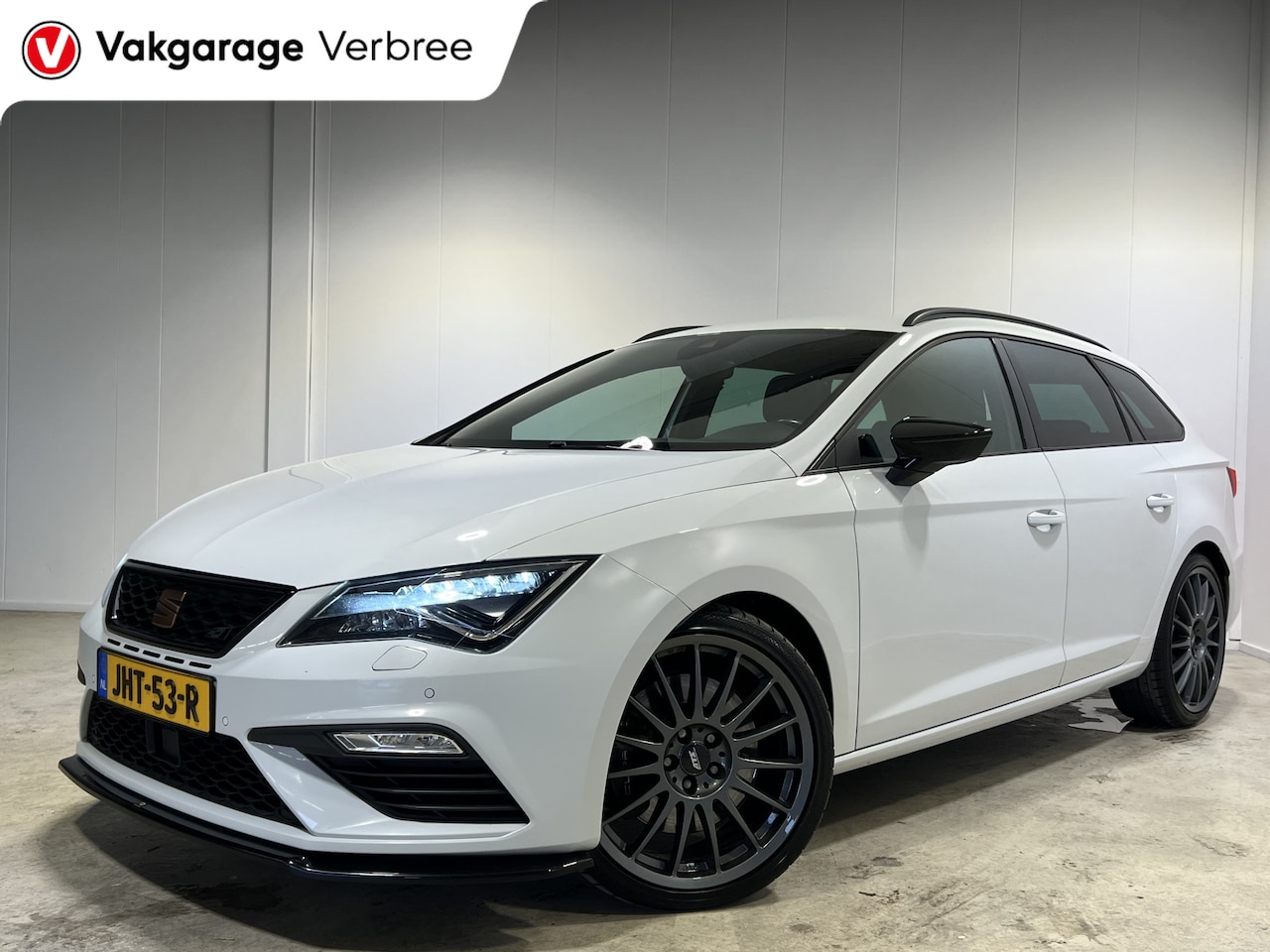 SEAT Leon ST - 2.0 TSI CUPRA | Navigatie/Android/Apple Carplay | LM Velgen 19" | Voorstoelen Verwarmd | 2 - AutoWereld.nl