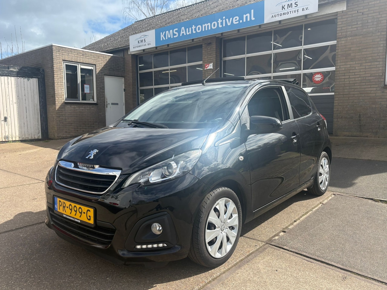 Peugeot 108 - 1.0 e-VTi Active TOP! 5-deurs, Airco, 2017 - AutoWereld.nl