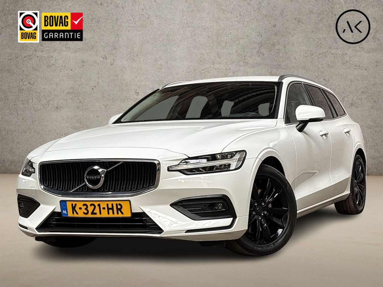 Volvo V60 - 2.0 B3 Sport 163Pk Automaat (APPLE CARPLAY, GROOT NAVI, CAMERA, GETINT GLAS, KEYLESS, SPOR - AutoWereld.nl