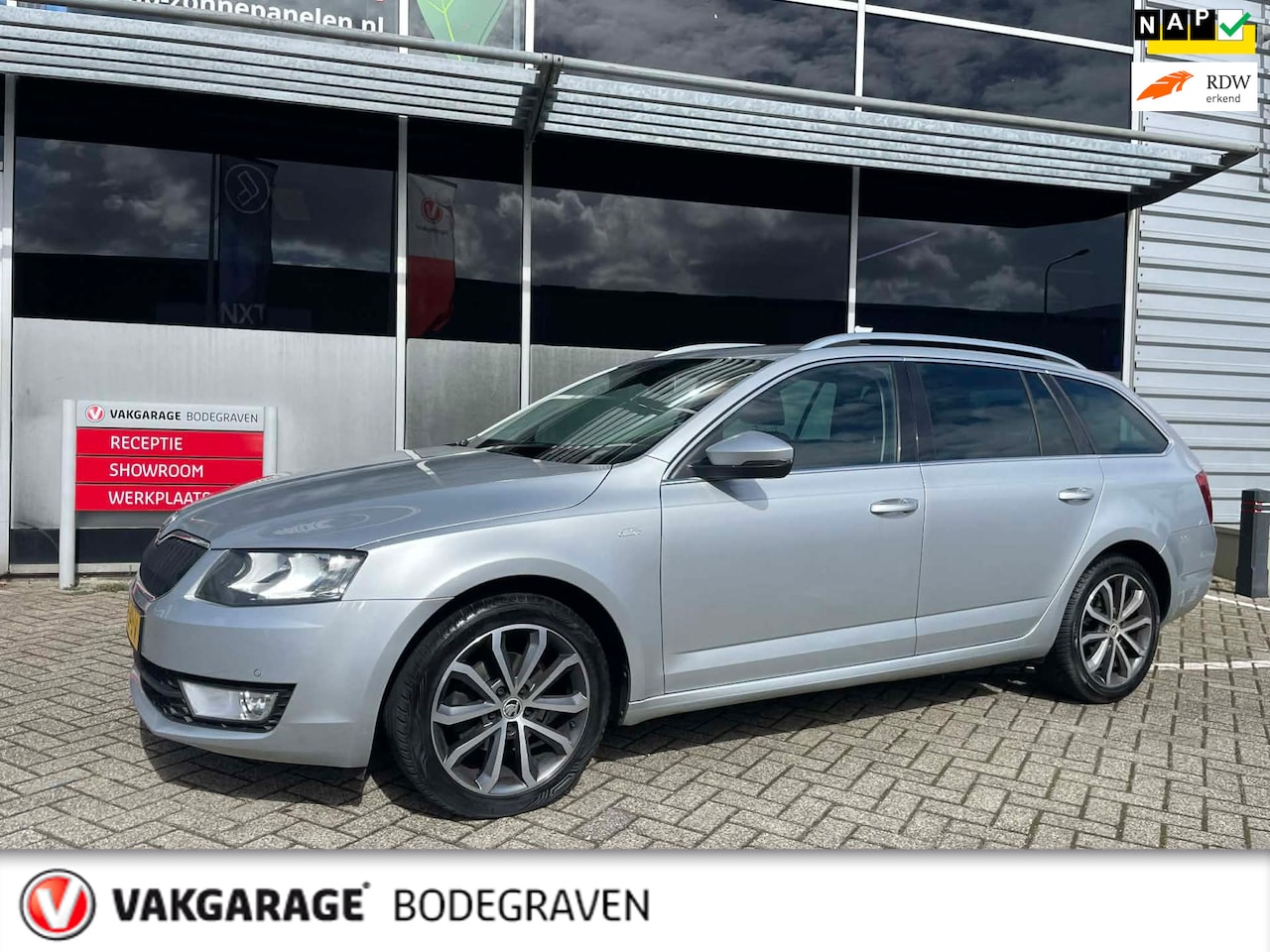 Skoda Octavia Combi - 1.6 TDI Greentech Edition Businessline 1.6 TDI Greentech Edition Businessline - AutoWereld.nl
