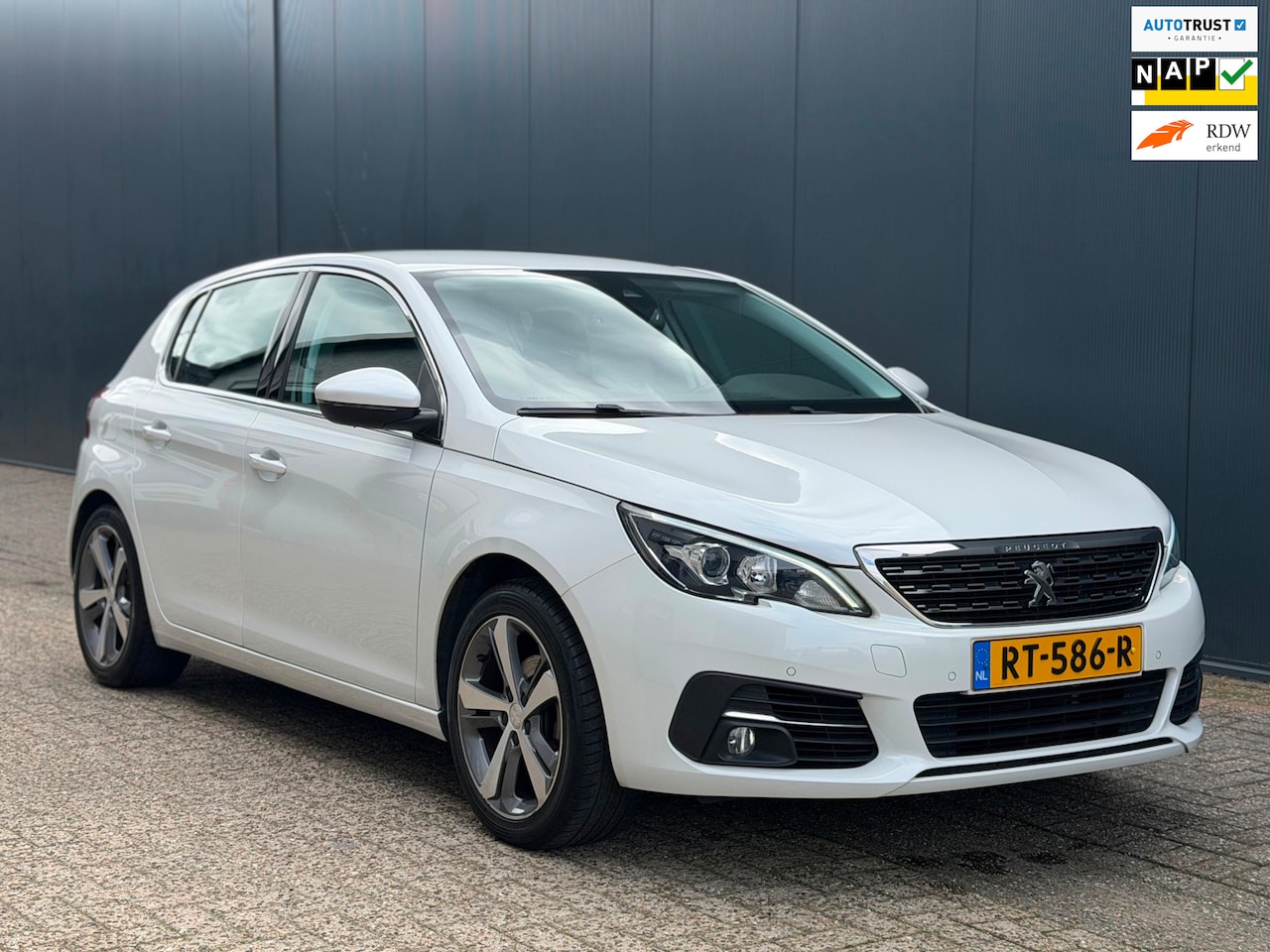 Peugeot 308 - 1.2 PureTech|100% Dealer Onderhoud|Topstaat! - AutoWereld.nl