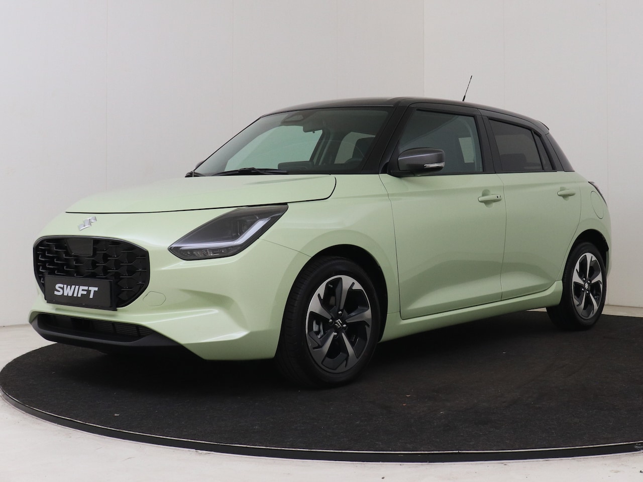 Suzuki Swift - 1.2 Style Smart Hybrid Automaat | Climate Control | 16" Gepolijste Velgen | Schakelflipper - AutoWereld.nl