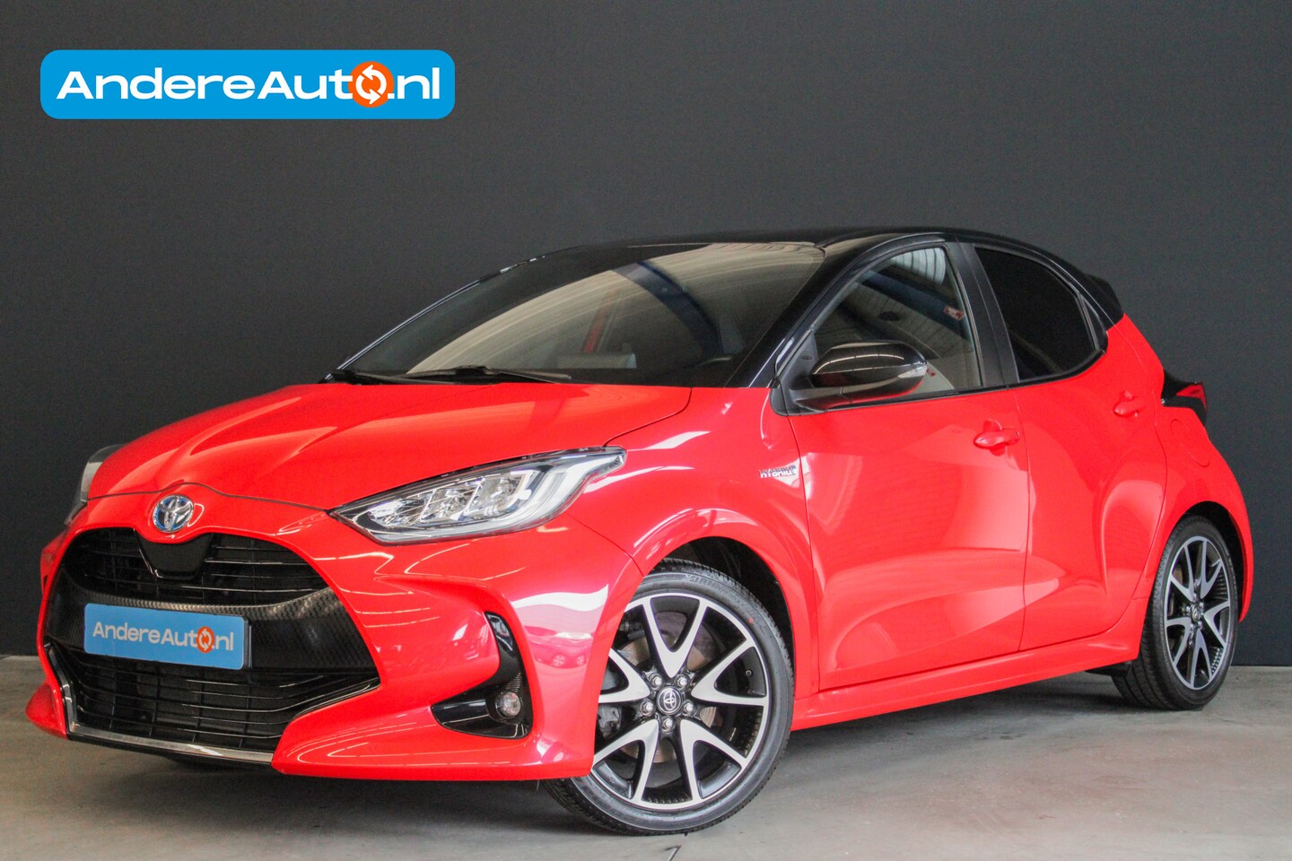 Toyota Yaris - 1.5 Hybrid Executive |dealer onderhouden|trekhaak|head-up|leder| - AutoWereld.nl