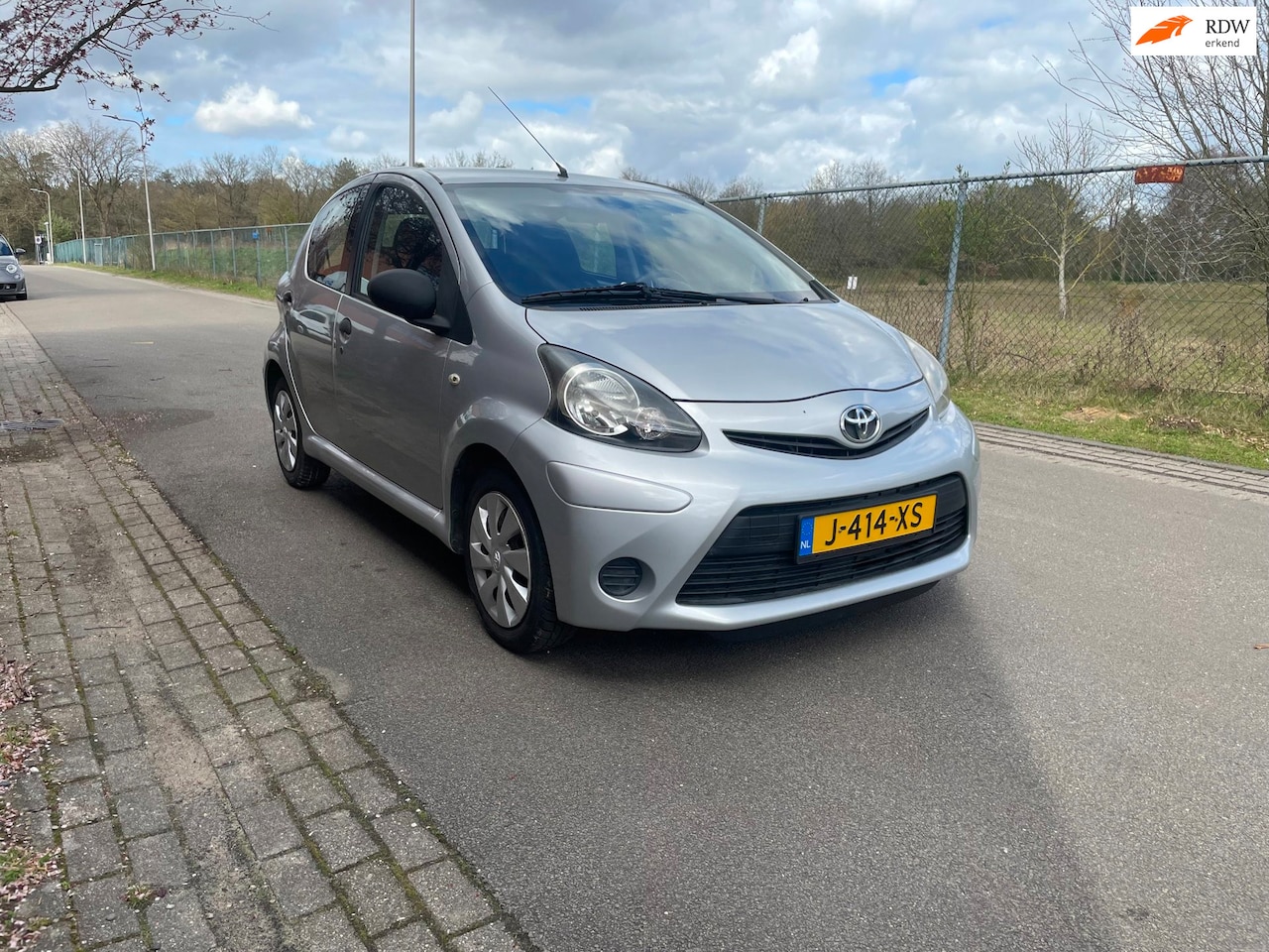 Toyota Aygo - 1.0 VVT-i Comfort Orange [ Kleine Schade ] - AutoWereld.nl