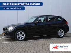 BMW X1 - sDrive20i Executive | Xenon | Camera | Stoelverwarming | Navigatie