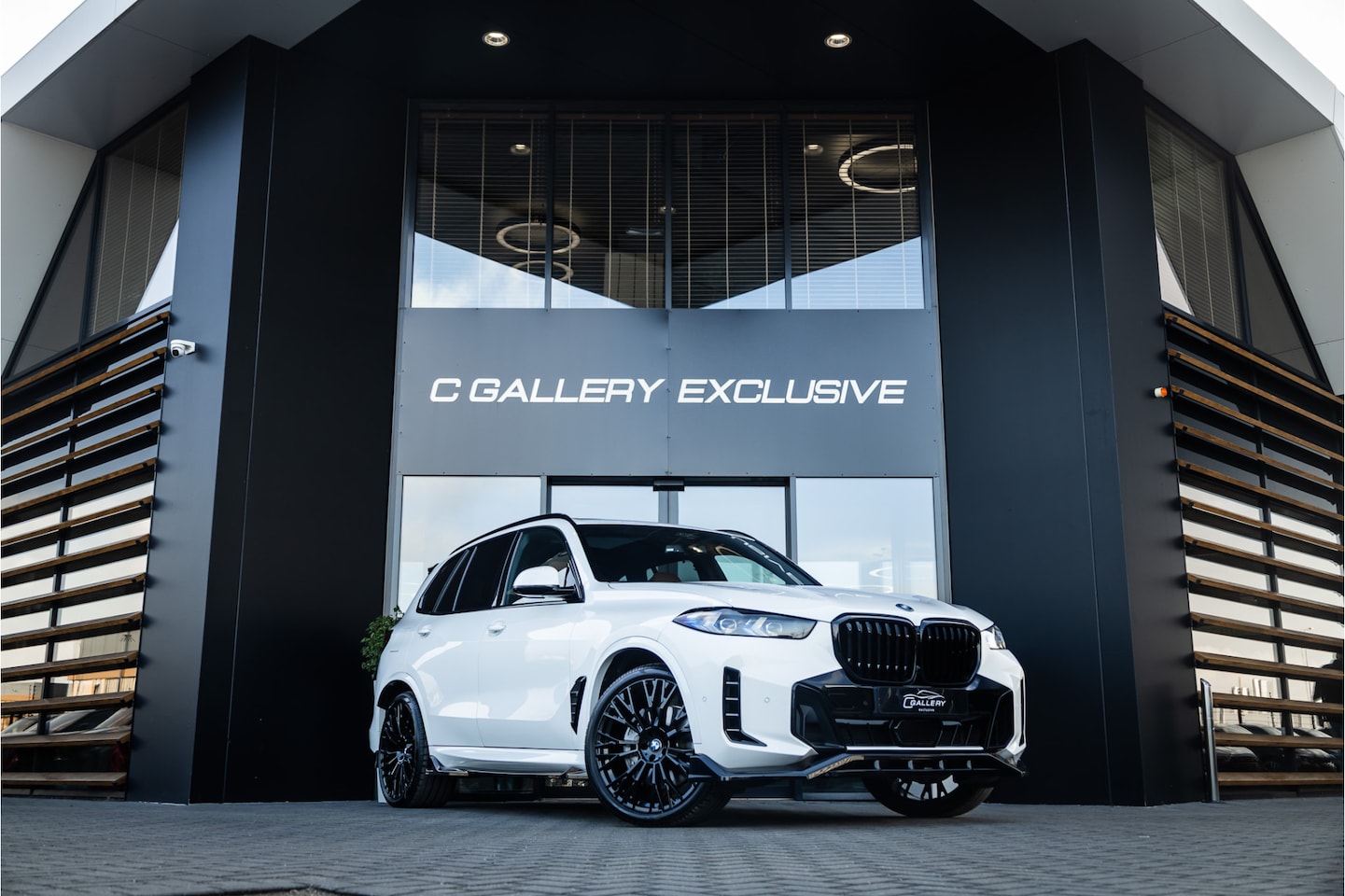 BMW X5 - xDrive50e - M Sport | Sky Lounge | Luchtvering | H&K | Elek. Trekhaak | Memory - AutoWereld.nl