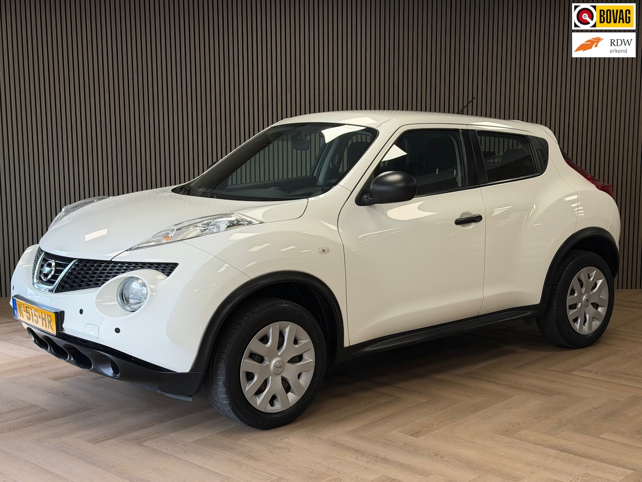 Nissan Juke - 1.6 Acenta MEDIASCHERM PDC AIRCO DASHCAM - AutoWereld.nl