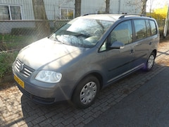 Volkswagen Touran - 1.6-16V FSI - Stuurbekrachtiging defect