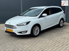 Ford Focus Wagon - 1.0 Titanium / Pdc / Navi / Nw Riem