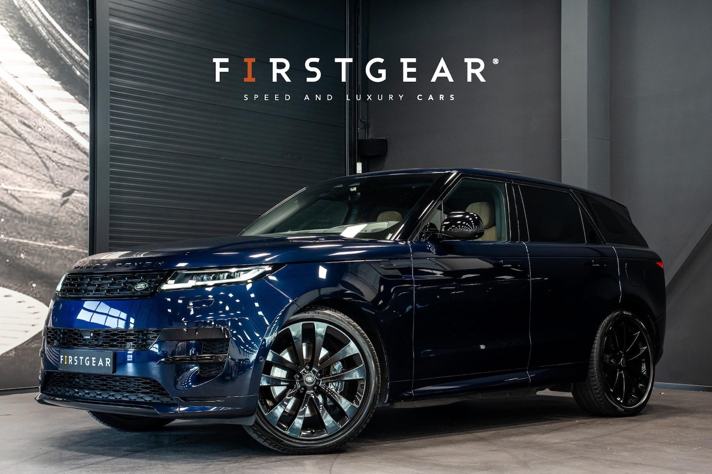 Land Rover Range Rover Sport - 3.0 P440e Dynamic SE *Panorama / Meridian / Stoelventilatie / HUD / Memory / Keyless* - AutoWereld.nl