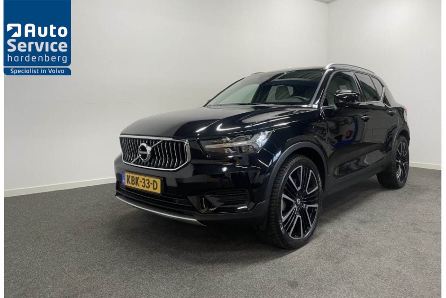Volvo XC40 - 1.5 T4 Plug-in hybrid Ultimate Bright Sunroof/ Adapt. Cruise/ Leer/ Camera/ Harman Kardon - AutoWereld.nl
