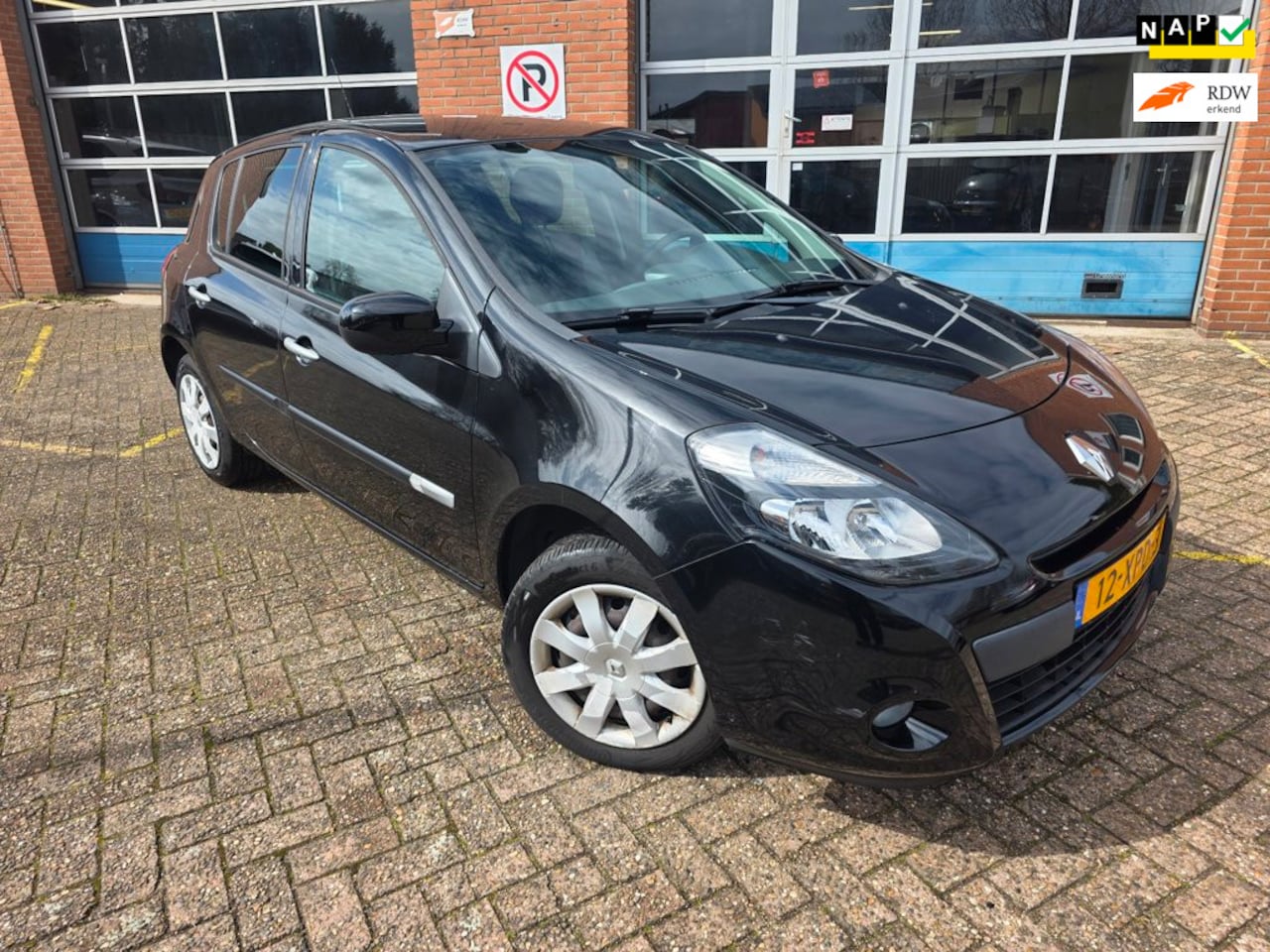 Renault Clio - 1.2 Authentique 1e eigenaar NAP - AutoWereld.nl