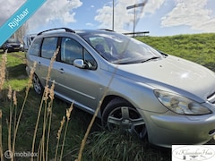 Peugeot 307 SW - 2.0 16V automaat 6 persoons