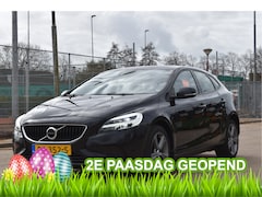 Volvo V40 - 2.0 T3 Nordic+ 153 pk | NL-Auto | 2e eigenaar | Standkachel | Stoelverwarming | Sfeerverli