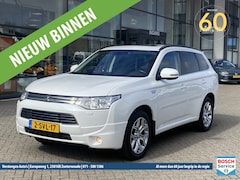 Mitsubishi Outlander - 2.0 PHEV Instyle | Pano | camera achter |