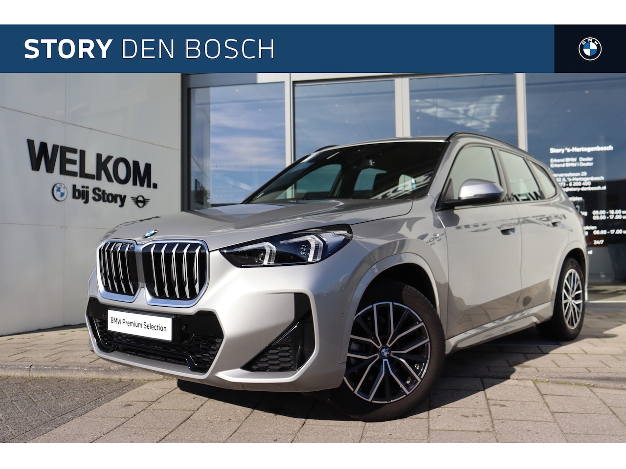 BMW X1 - sDrive18i M Sport Automaat / M Adaptief onderstel / Sportstoelen / Comfort Access / Achter - AutoWereld.nl