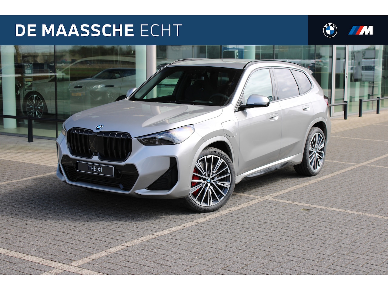 BMW X1 - xDrive25e High Executive M Sport Automaat / Panoramadak / Trekhaak / M Sportstoelen / M Ad - AutoWereld.nl