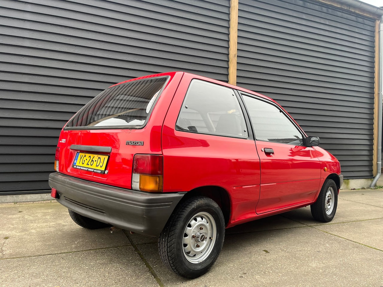 Mazda 121 - 1.1 DX
