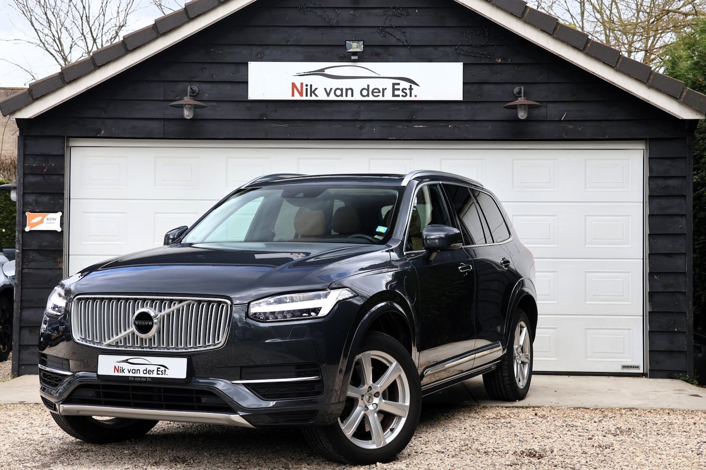 Volvo XC90 - 2.0 T8 Twin Engine AWD Inscription-B&W-Trekhaak-Luchtvering - AutoWereld.nl