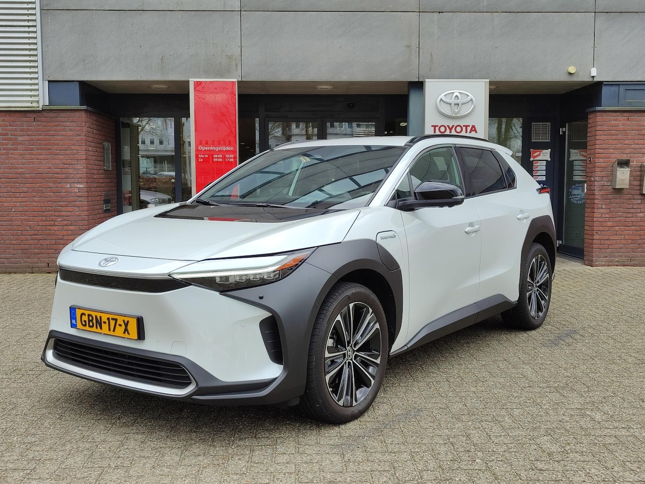Toyota bZ4X - PREMIUM 71KWH 360° CAMERA LEDER STOEL/STUURVERW STOELVENTILATIE JBL-AUDIO EL-ACHTERKLEP WA - AutoWereld.nl