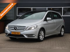 Mercedes-Benz B-klasse - 180 Ambition 1e Eigenaar | NL Auto | Panoramadak | Navi | Bi-Xenon | PDC | Airco | LMV16''