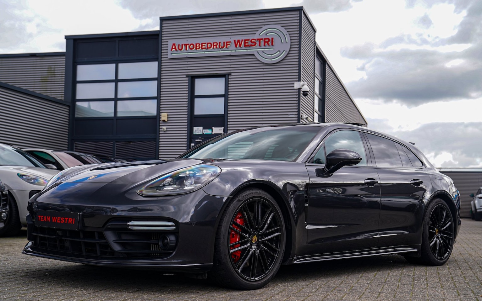 Porsche Panamera Sport Turismo - 2.9 4 E-Hybrid | Sport Chrono | Massasge | Panorama | BoseSound | Achteras bsturing | Spor - AutoWereld.nl
