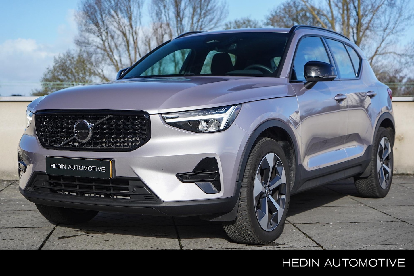 Volvo XC40 - 2.0 B4 Plus Dark | Trekhaak | Verwarmbare voorruit | Achteruitrijcamera | 19 inch | Google - AutoWereld.nl