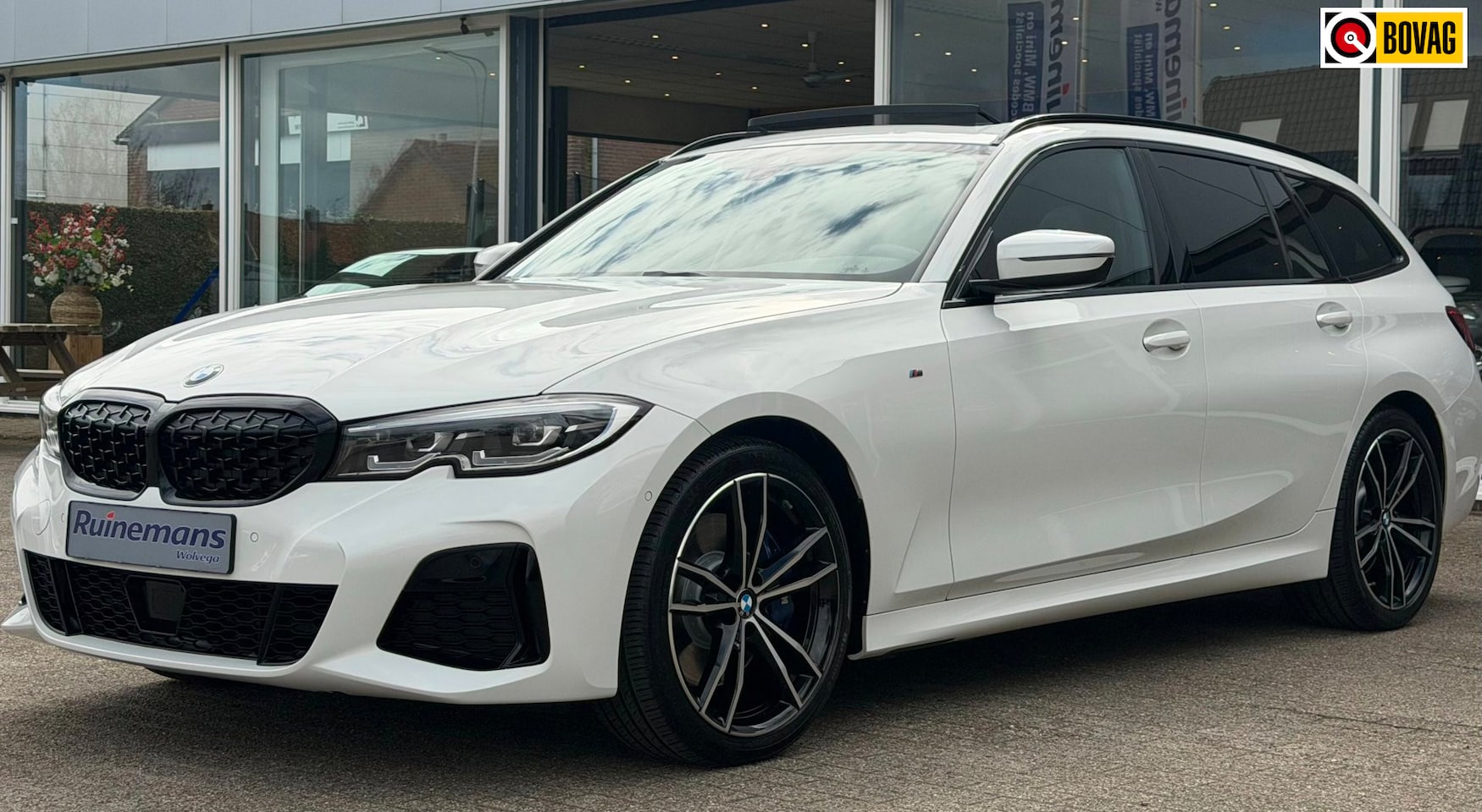 BMW 3-serie Touring - M340i xDrive High Executive / PANO / LED / TREKHAAK / - AutoWereld.nl