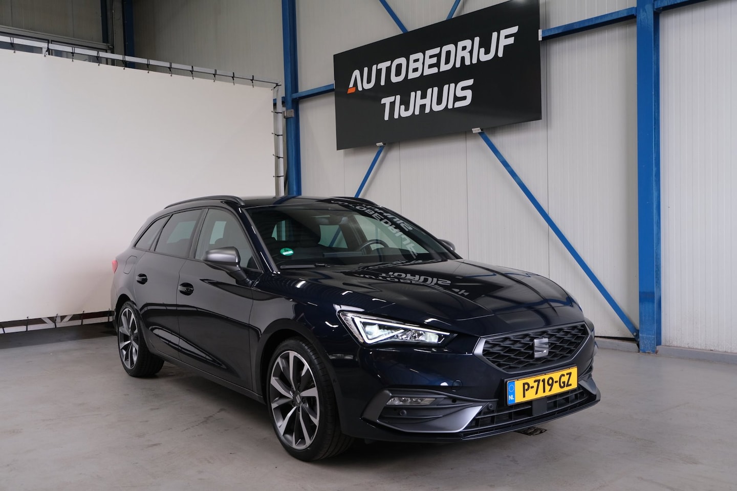 SEAT Leon Sportstourer - 1.5 eTSI FR Business Intense Automaat - N.A.P. Airco, Cruise, Virtual Display, Camera, PDC - AutoWereld.nl