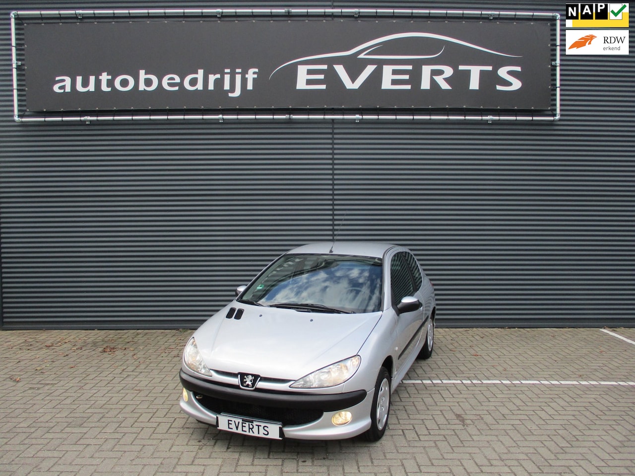 Peugeot 206 - 1.4 XR Challenge 134718 Km Nap Nwe apk 31-03-2027 met steekproef nette goed rijdende auto - AutoWereld.nl