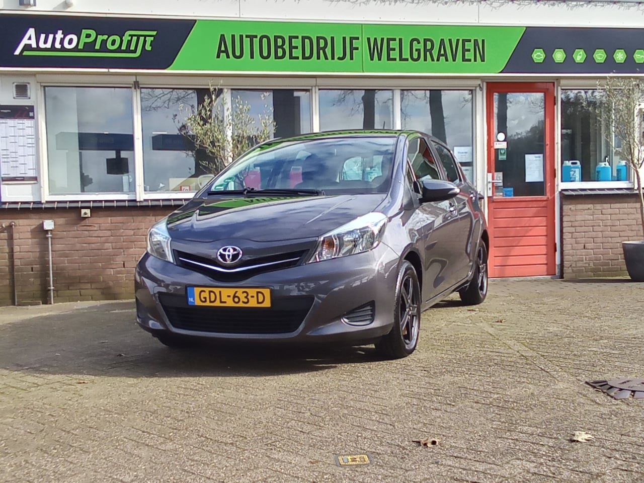 Toyota Yaris - 1.3 VVT-i Dynamic 1.3 VVT-i Dynamic - AutoWereld.nl