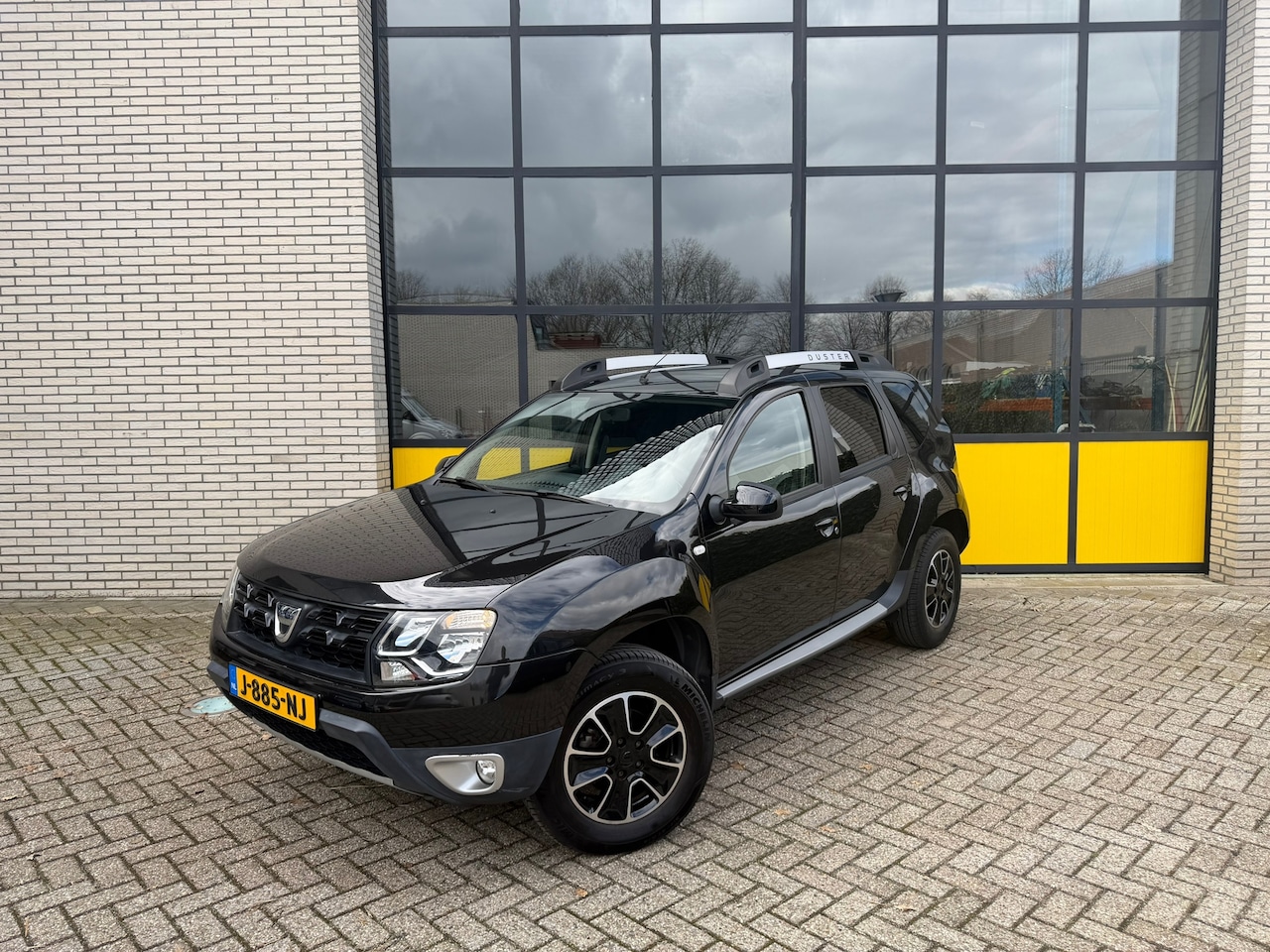 Dacia Duster - 125PK TCe 4x2 Blackshadow, Trekhaak, Camera, Stoelverwarming & - AutoWereld.nl