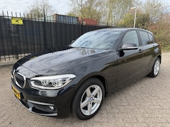 BMW 1-serie - 120i Autom/Tiptr Executive HK/Clima/Stlvrw/Cruise