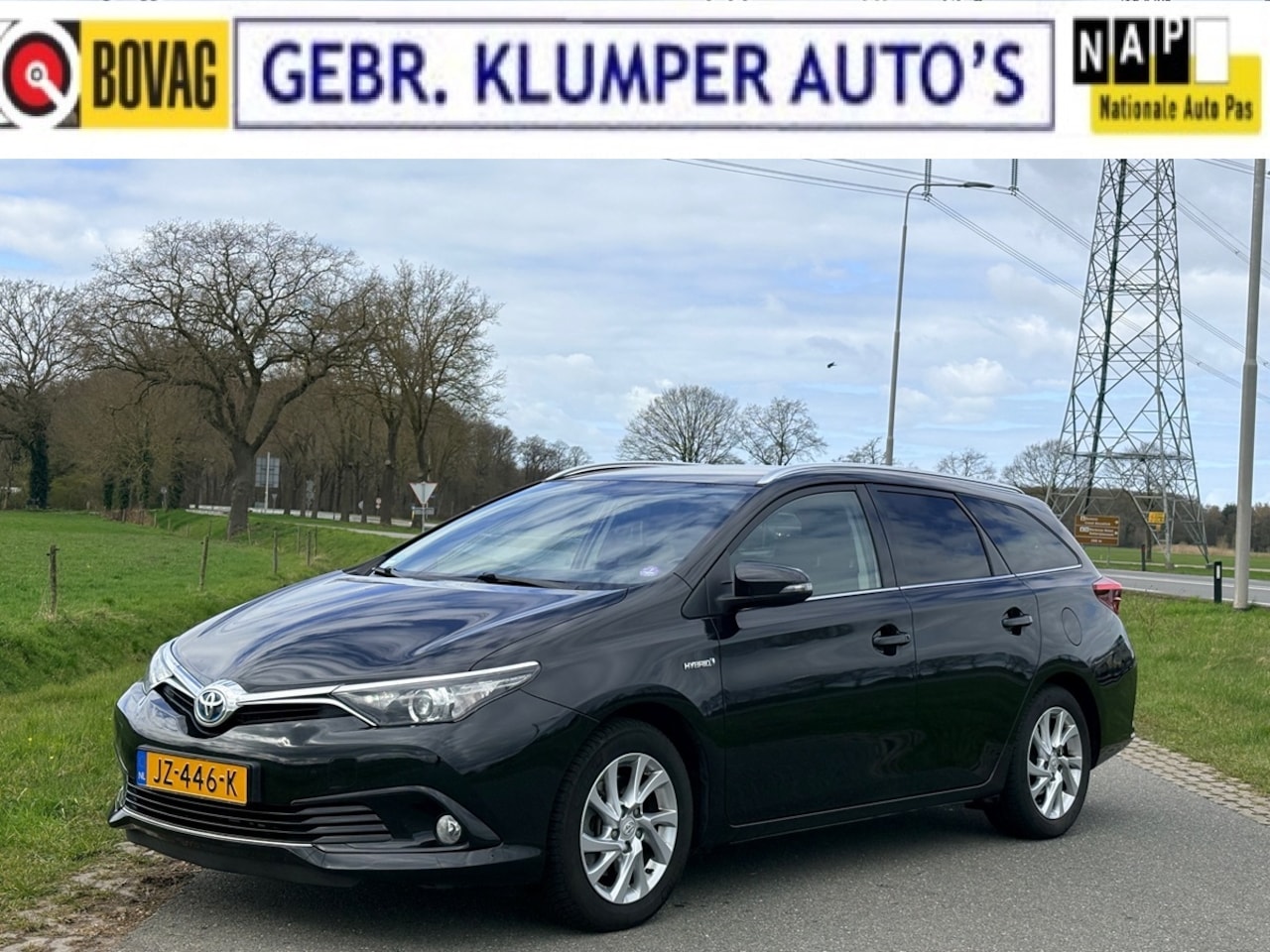 Toyota Auris Touring Sports - 1.8 Hybrid Trend Pano, Navi, Cruise, ECC, Haak, 3e Eigenaar, NL-Auto - AutoWereld.nl