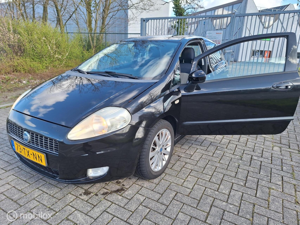 Fiat Grande Punto - 1.4-16V Dynamic 1.4-16V Dynamic - AutoWereld.nl