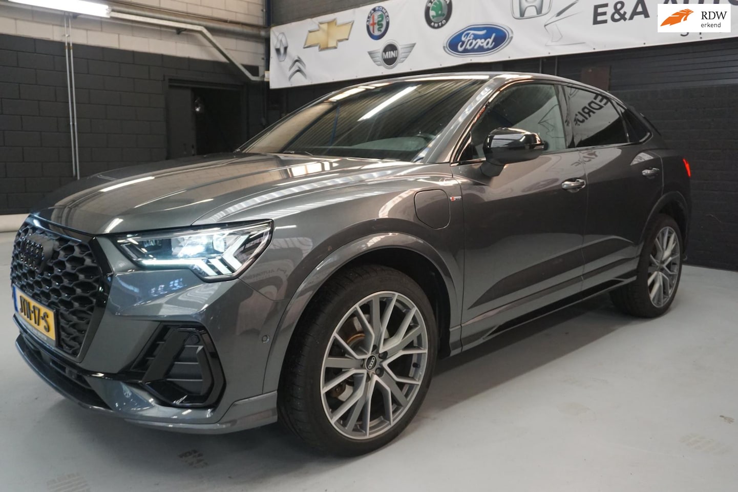 Audi Q3 Sportback - 45 TFSI e S Edition 3X S-Line PLUG IN DEALER ONDERHOUDEN - AutoWereld.nl