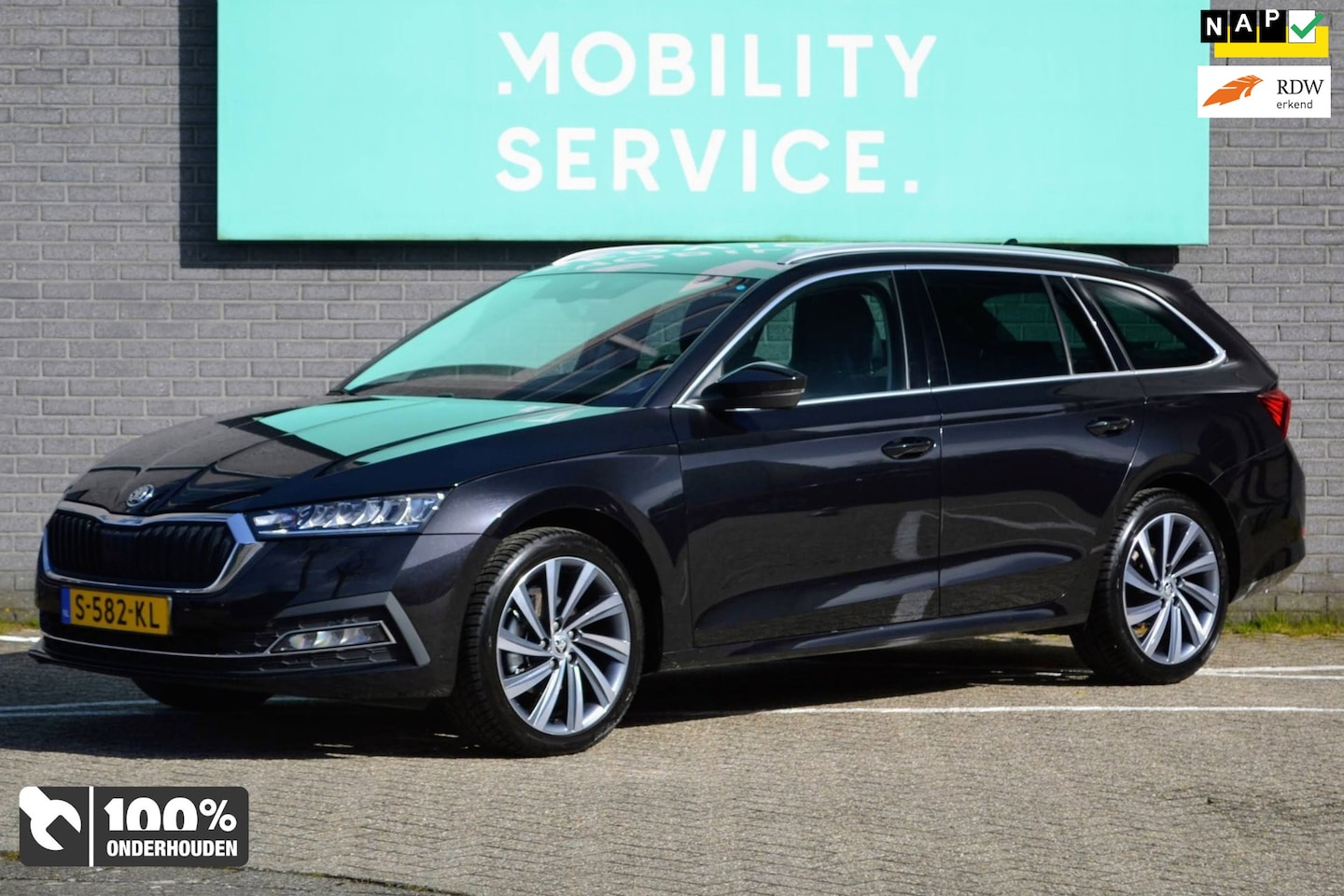 Skoda Octavia Combi - 1.5 e-TSI Business Edition Plus Trekhaak LED ACC VC LMV - AutoWereld.nl