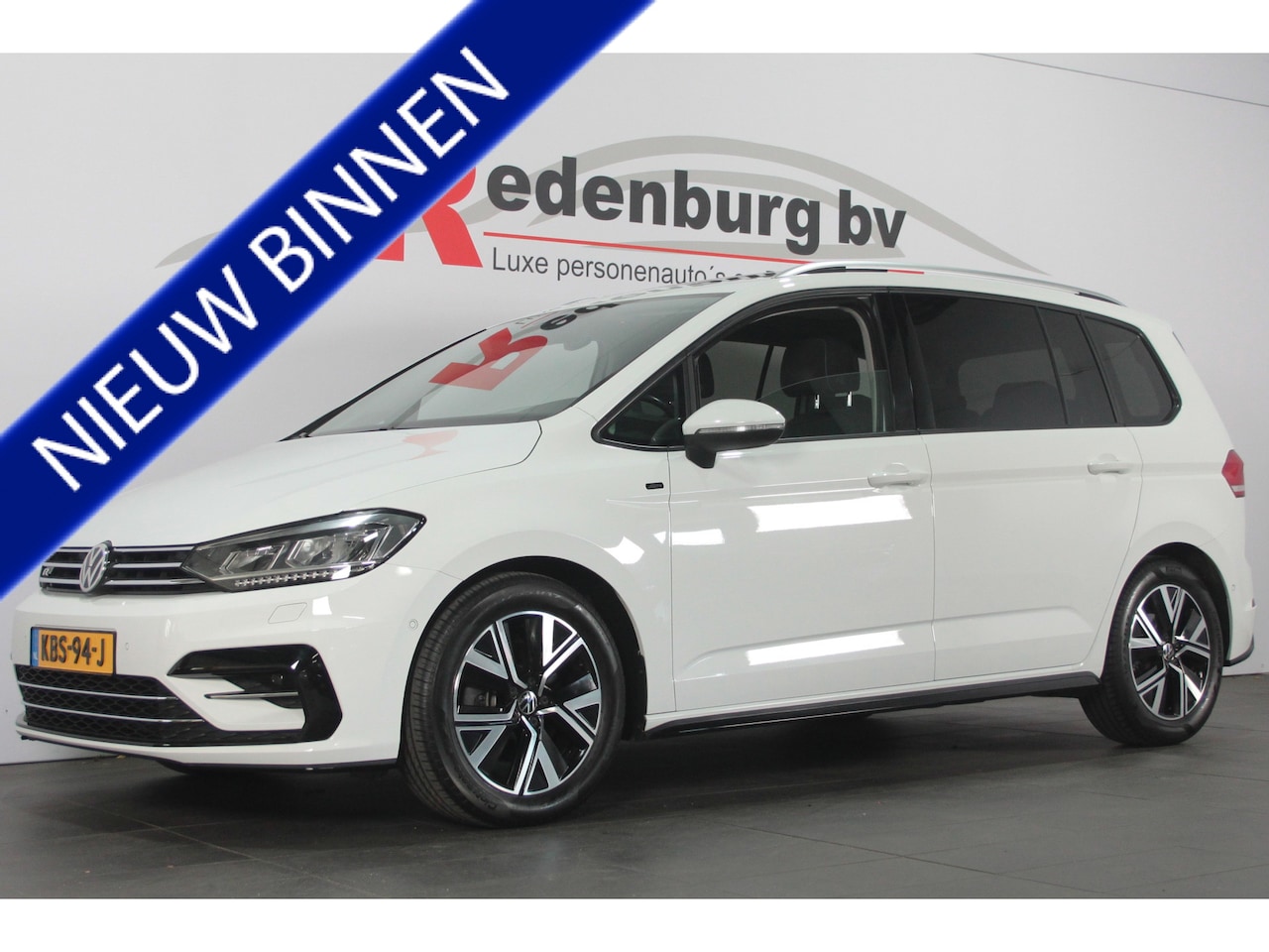 Volkswagen Touran - 1.4 TSI R-Line 7p - Automaat - Pano / Navi / Camera - AutoWereld.nl