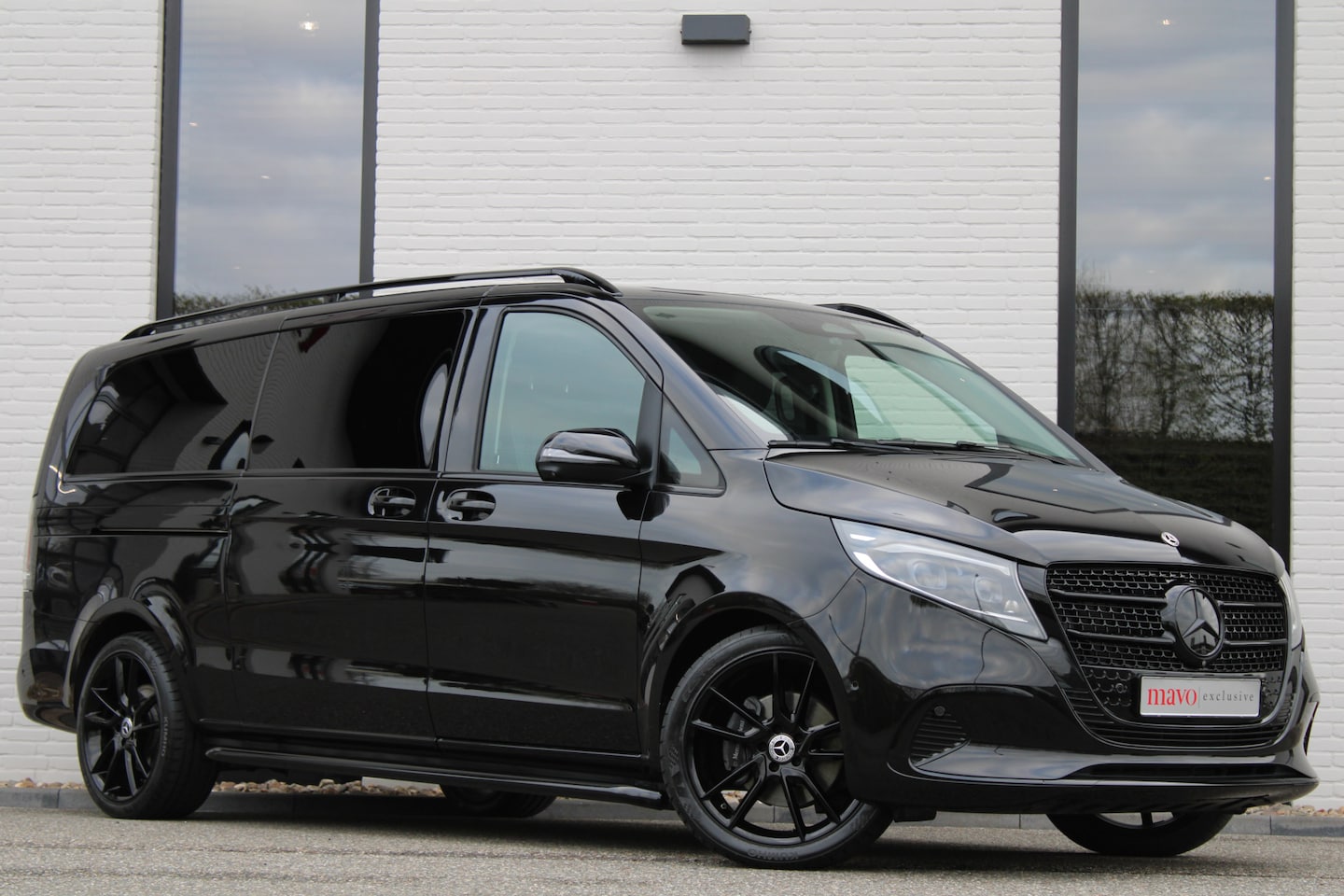 Mercedes-Benz V-klasse - 300d / XXL / DC / Edition / 2x Elec Schuifdeur / 360 Camera / Vol Opties / NIEUWSTAAT - AutoWereld.nl