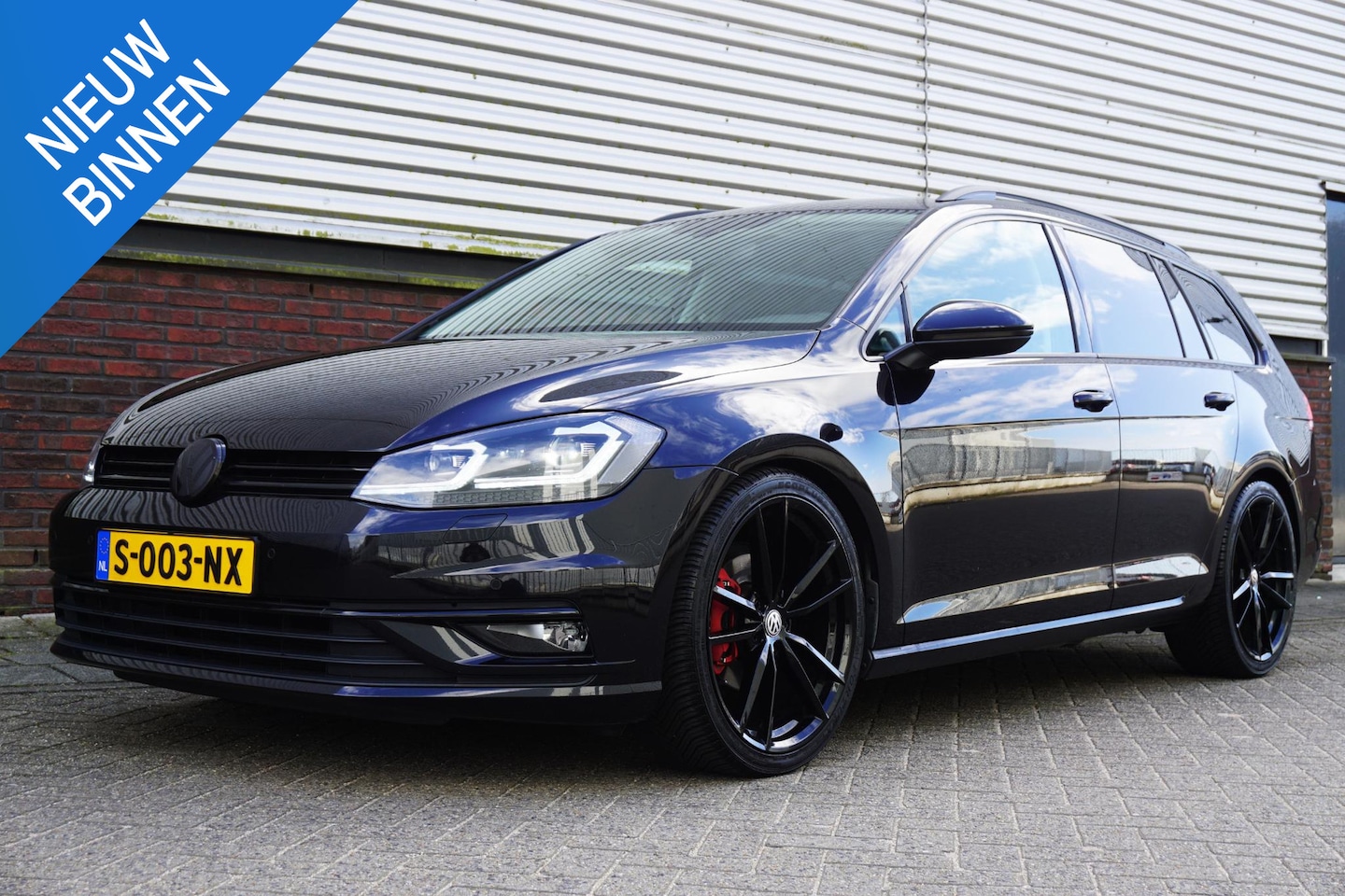 Volkswagen Golf Variant - 1.0 TSI 110PK Highline/19 Inch/Liefhebbersauto!!/ Moet gezien worden!! - AutoWereld.nl