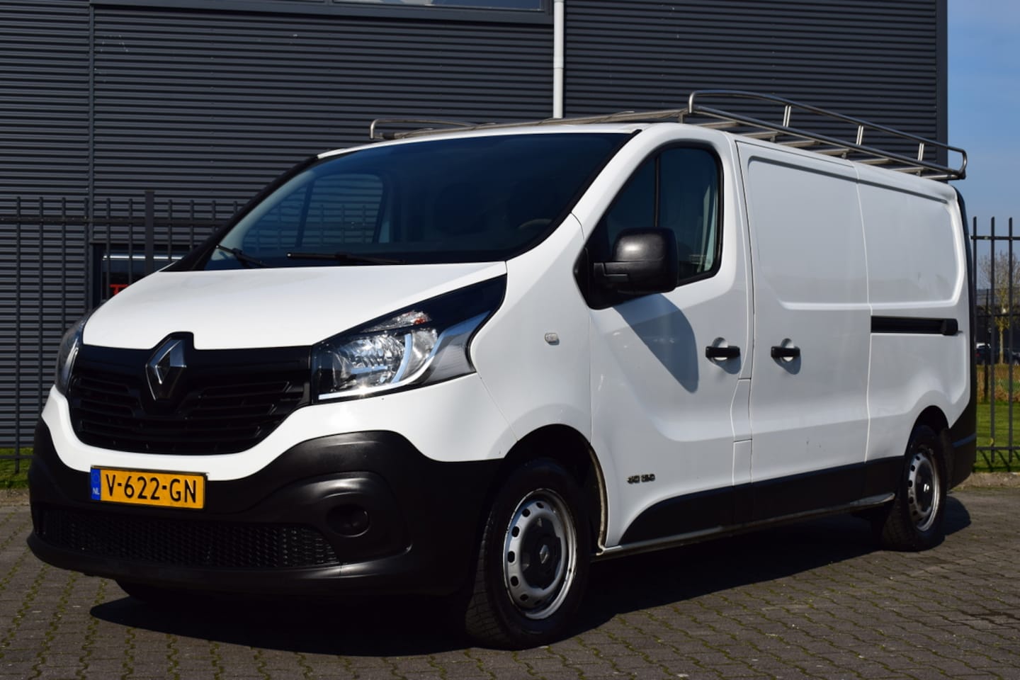 Renault Trafic - 1.6 DCi T29 L2H1 Comfort Airco | Telefonie | Trekhaak | Inperiaal | Dubbele Schuifdeur - AutoWereld.nl